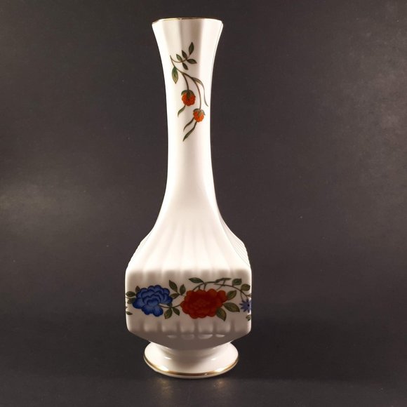 Rare Aynsley bone china floral square bodied bud Vase Famille Rose - Picture 1 of 7
